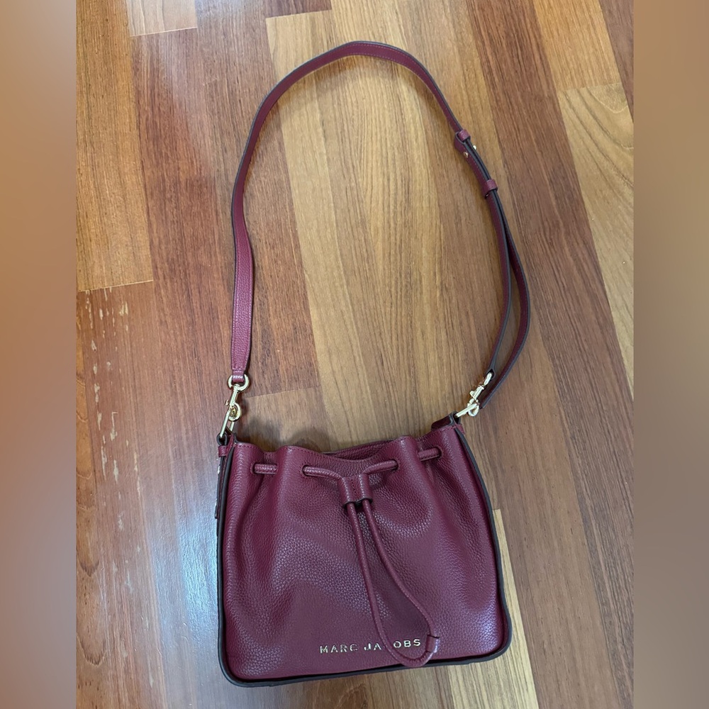 Marc Jacobs Pomegranate Crossbody Bucket Bag